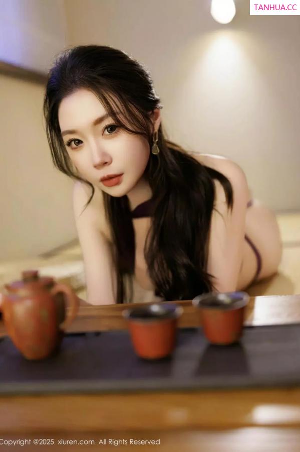 梦心玥  [XiuRen]高清写真图 2025.04.02 No.10106 梦心玥 红色旗袍第40张图片